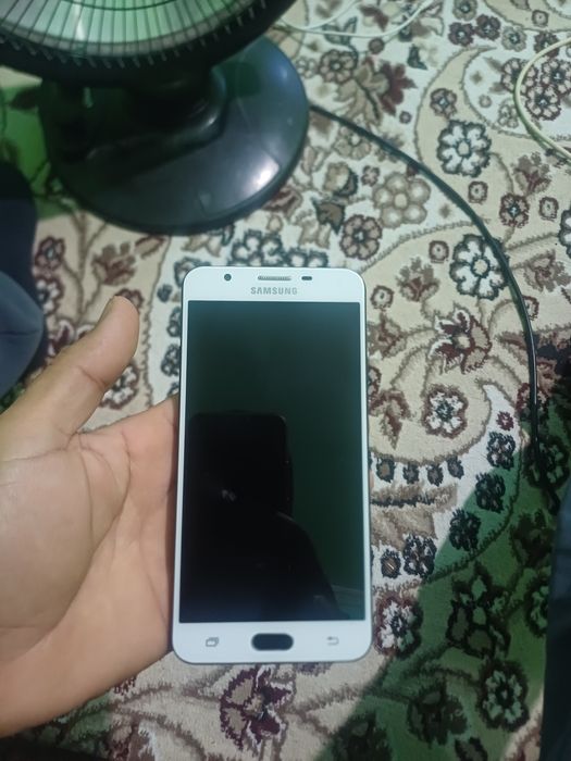 Samsung Galaxy J7 prime