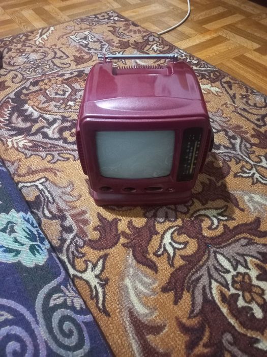 Маленький Телевизор черно белый