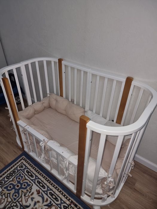 Продам кроватку Viola Lux с маятником
