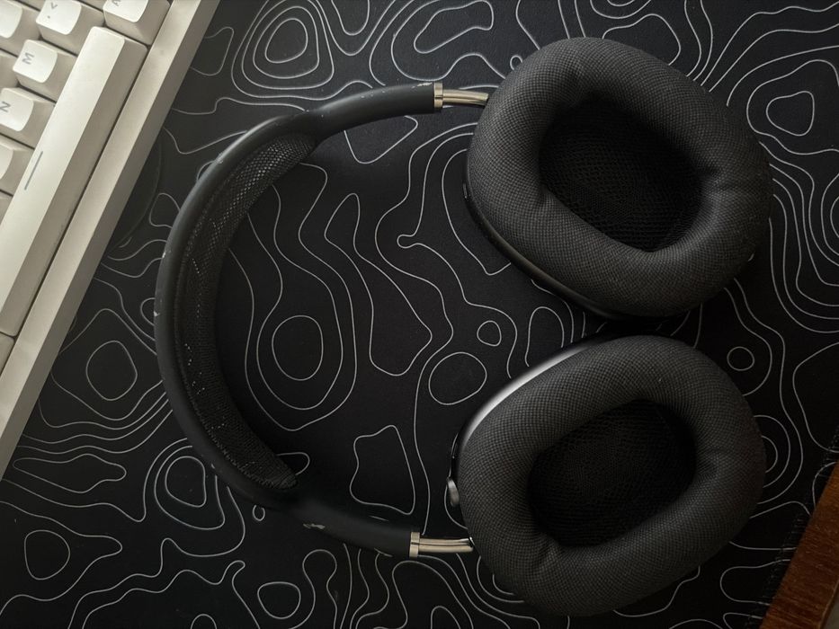 AirPods MAX (Gen-1)