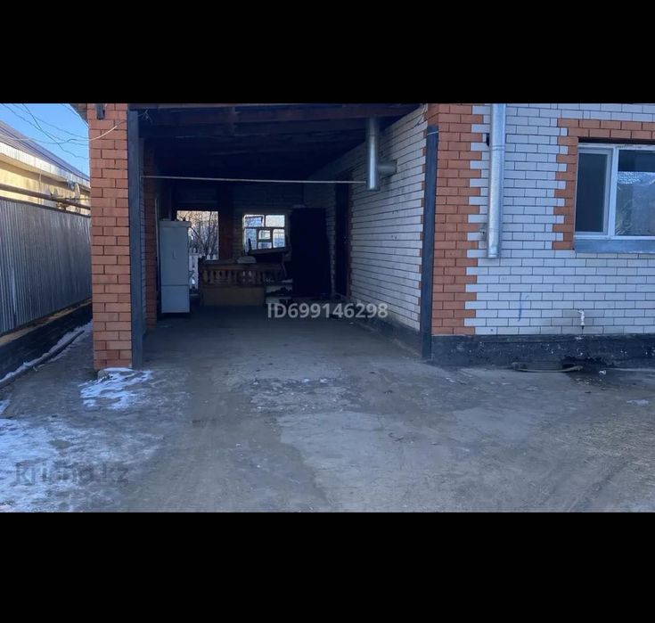 Дом частный во дворе 2 дома