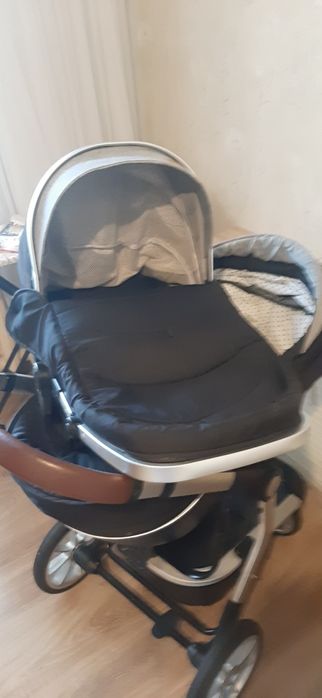 Продам коляску и стульчик