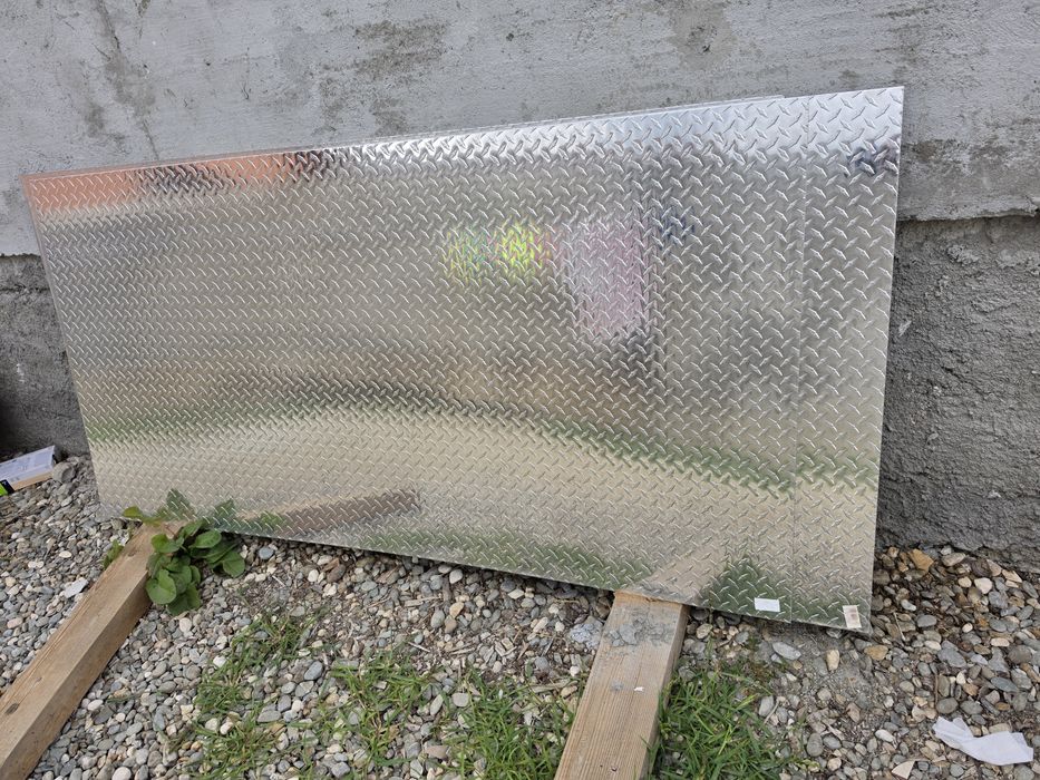 Tablă striata aluminiu 1.5/2×1000