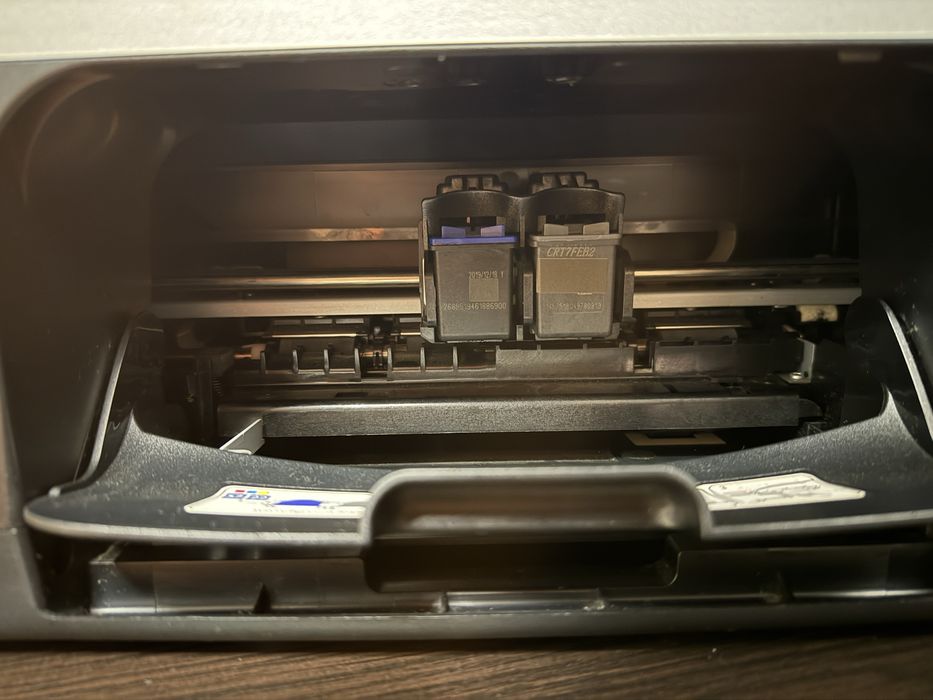 Imprimanta HP deskjet F4172 +cartus XL 9351 black+cartus XL 9352 color