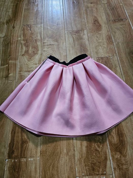 Продам юбочки на девочку.