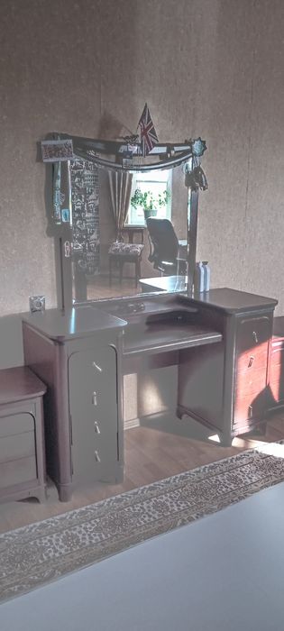 Спальный гарнитур