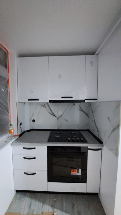 Montaj mobilă de serie