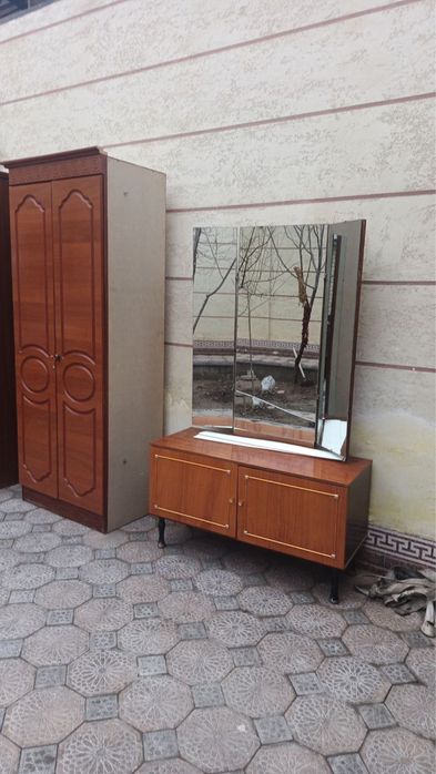 1 Шкаф 1 сандик 2 спалный  битталик  1 трюмо