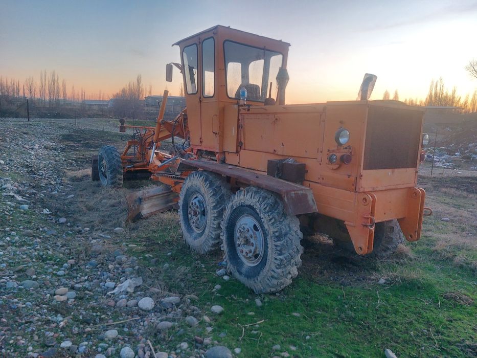 Автогрейдер дз-143 i  1988 г вып