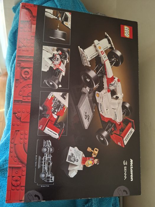 LEGO 10330 McLaren MP4/4 & Ayrton Senna