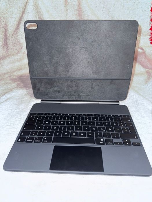 Apple Magic Keyboard original – iPad Air 4 / Air 5 (10.9”) – impecabil