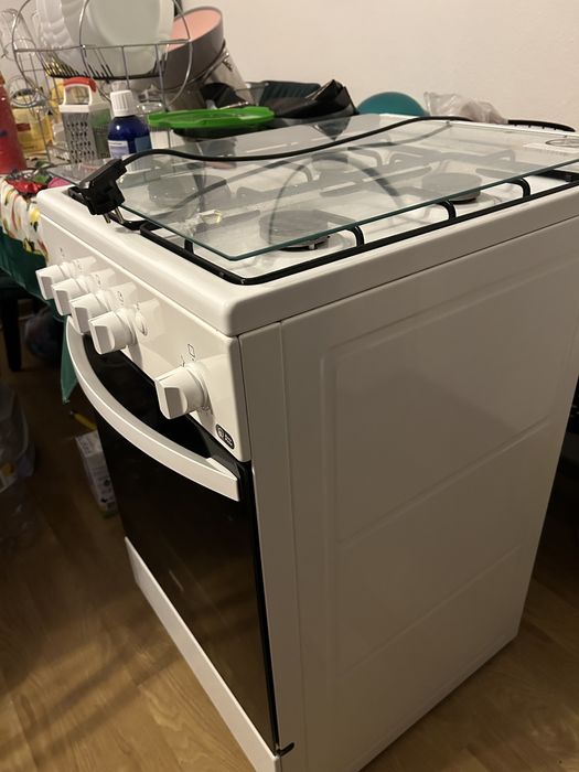 Aragaz Zanussi cu aprinde electrica