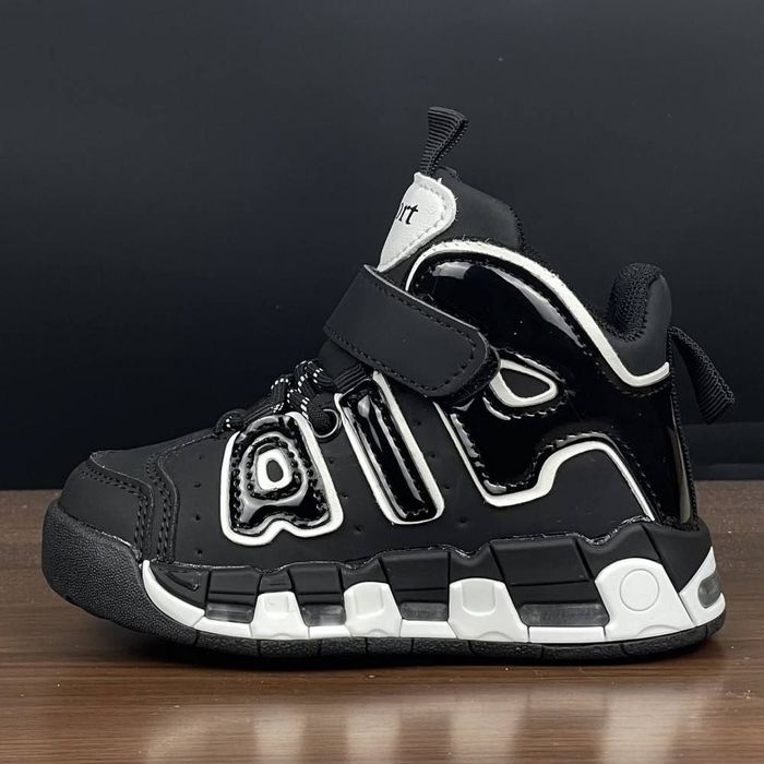 Adidași copii pe stoc