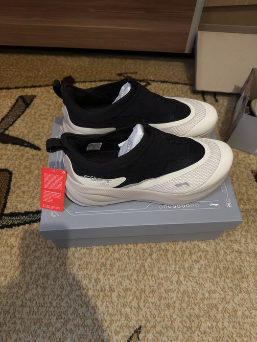 Продается оригинал Lining soft новые