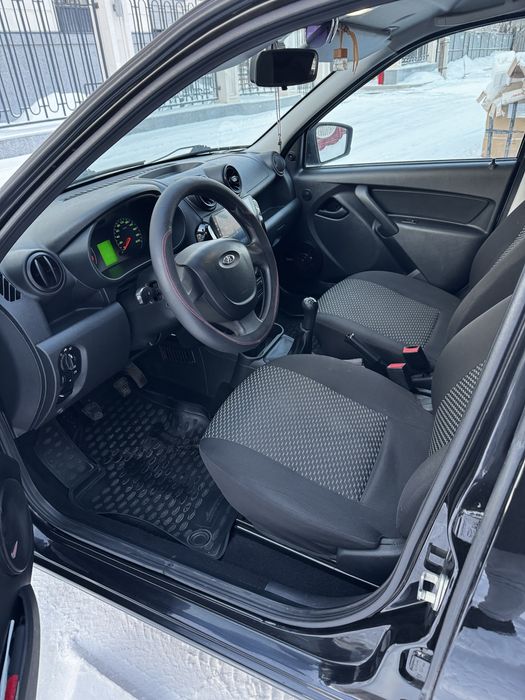 Продам авто лада гранта 2017 год