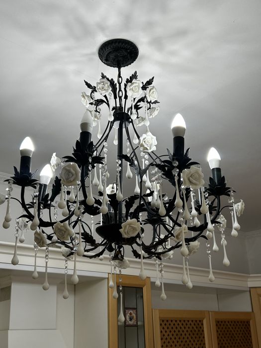 Люстра в отличном состояний