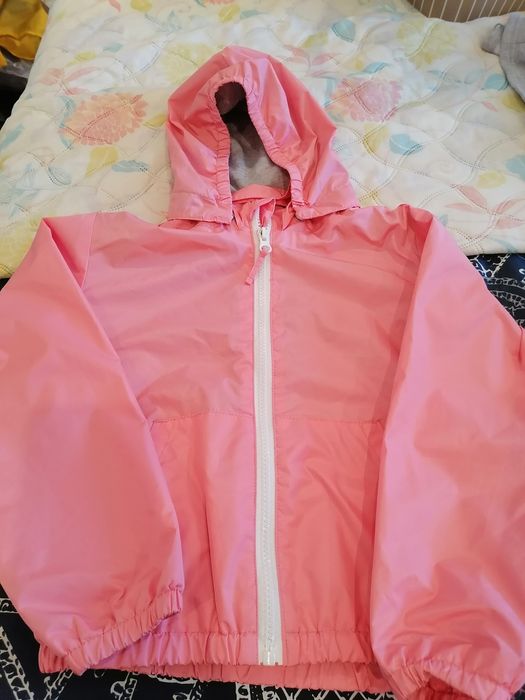 Продавам есенни детски якета