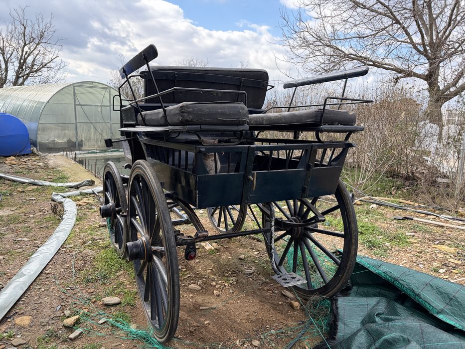 Файтон „Холандка“ – автентичен стил, отлично състояние