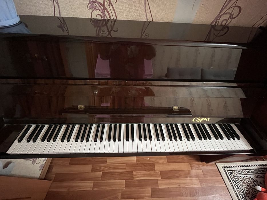 Продам пианино Сура