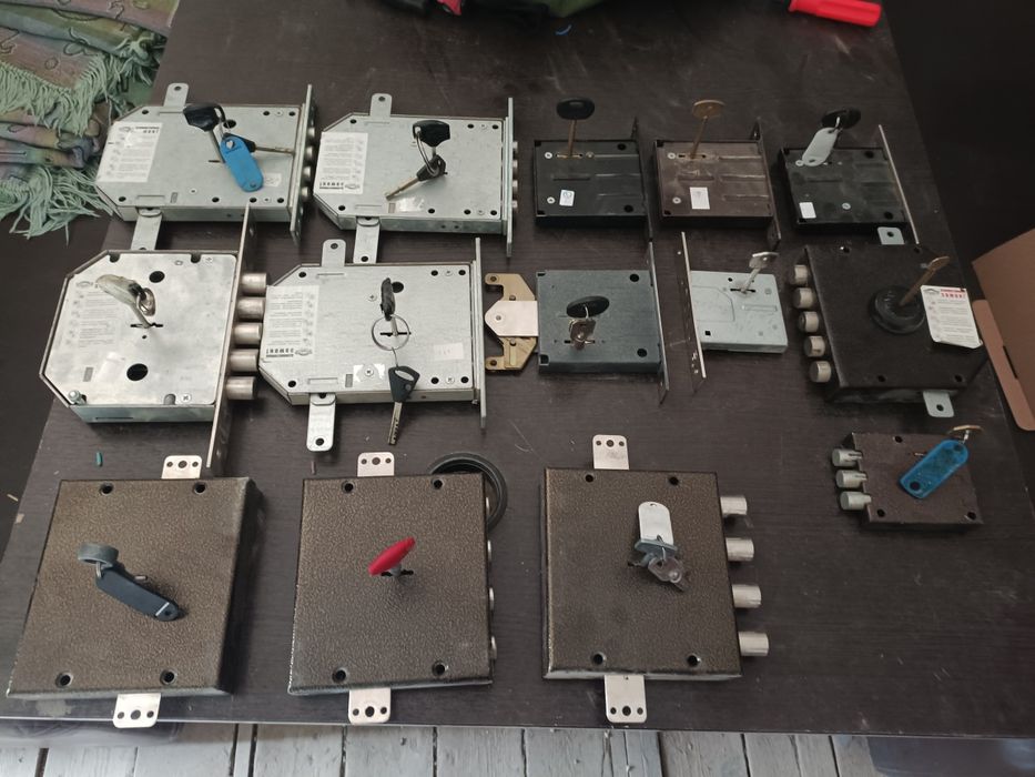 Продам замки  продам замки