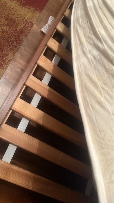 Кровать двух спальную