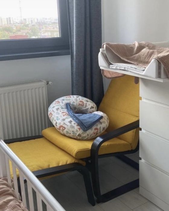 Fotoliu Ikea pentru alaptat