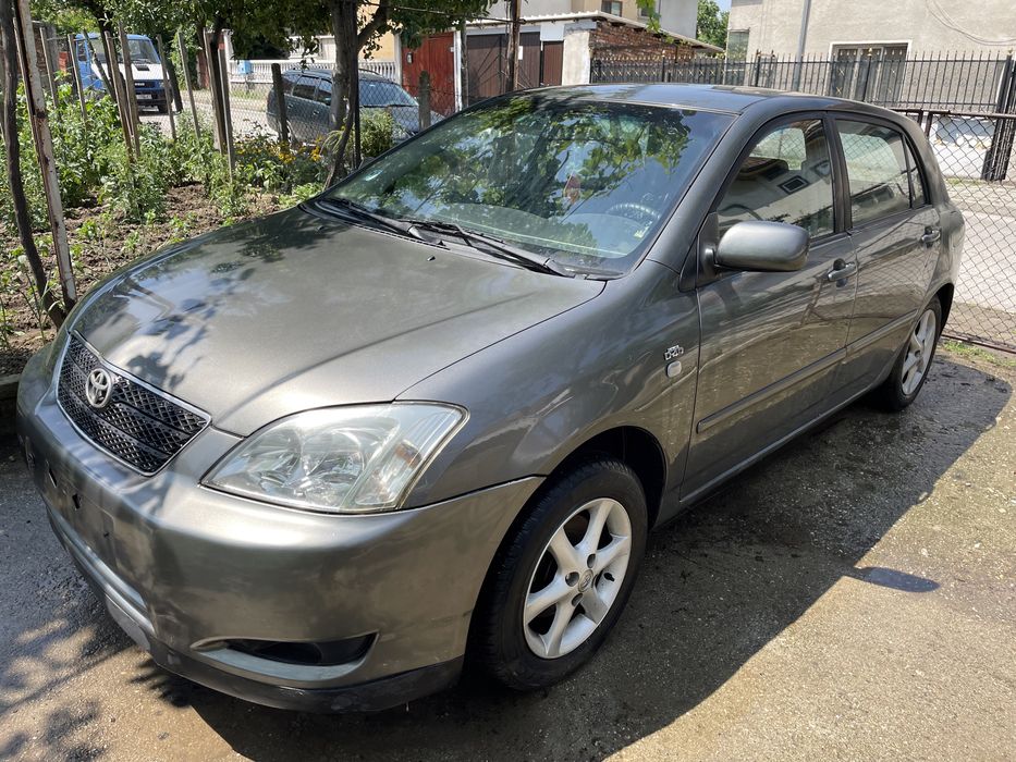 Тойота Корола на части