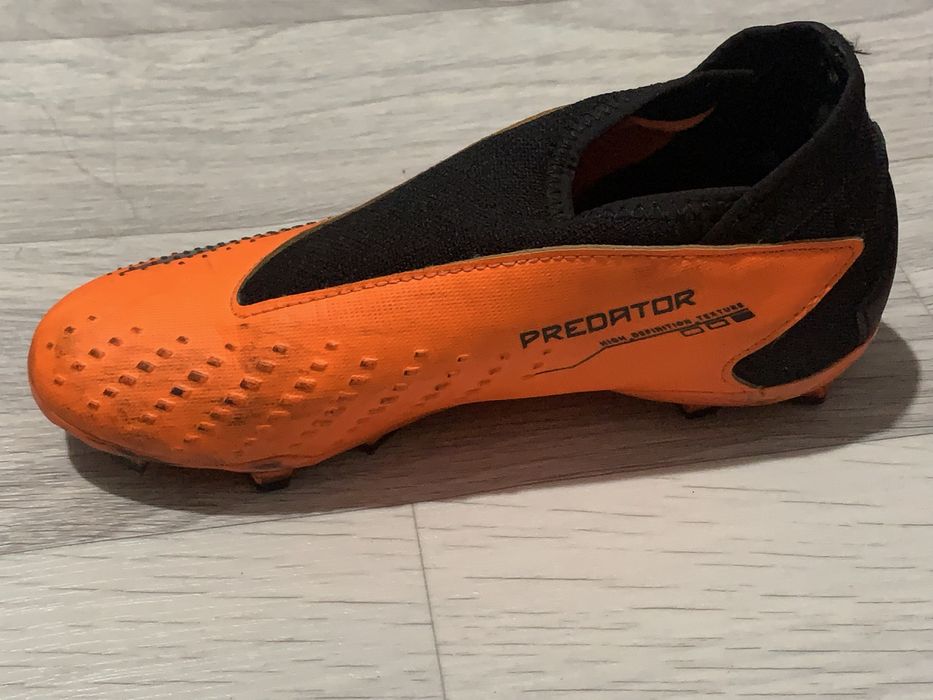 Бутсы адидас предатор акуари