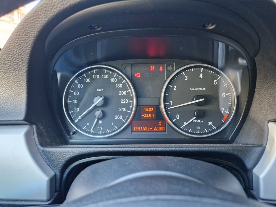 BMW e92 320i 2007 coupe