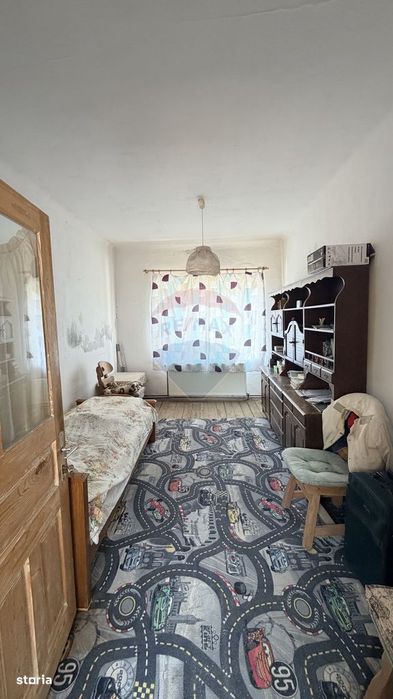 Casă în Valea Viilor – proprietate spațioasă cu teren de 1400 mp