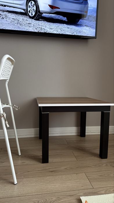 Журнальный столик