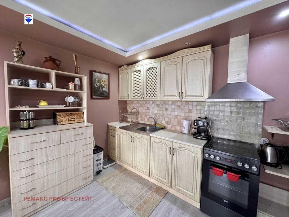 Продава се Тристаен апартамент в Русе, Родина 1 - 78 кв.м за 883 €/кв.м - Снимка #4