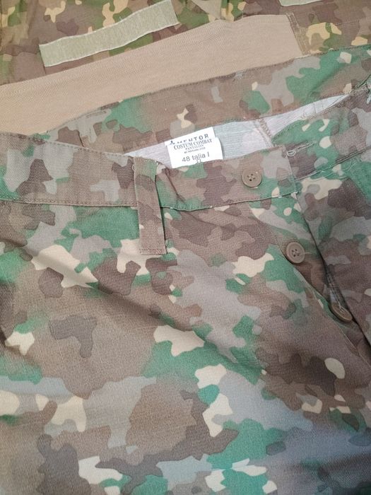 Pantaloni combat