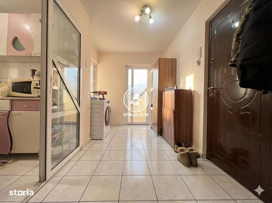 Apartament 2 camere de vanzare – zona linistita, etaj intermediar, com