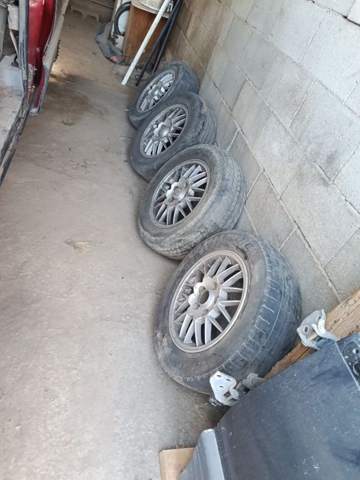 Продам комплект колес 205/65/15