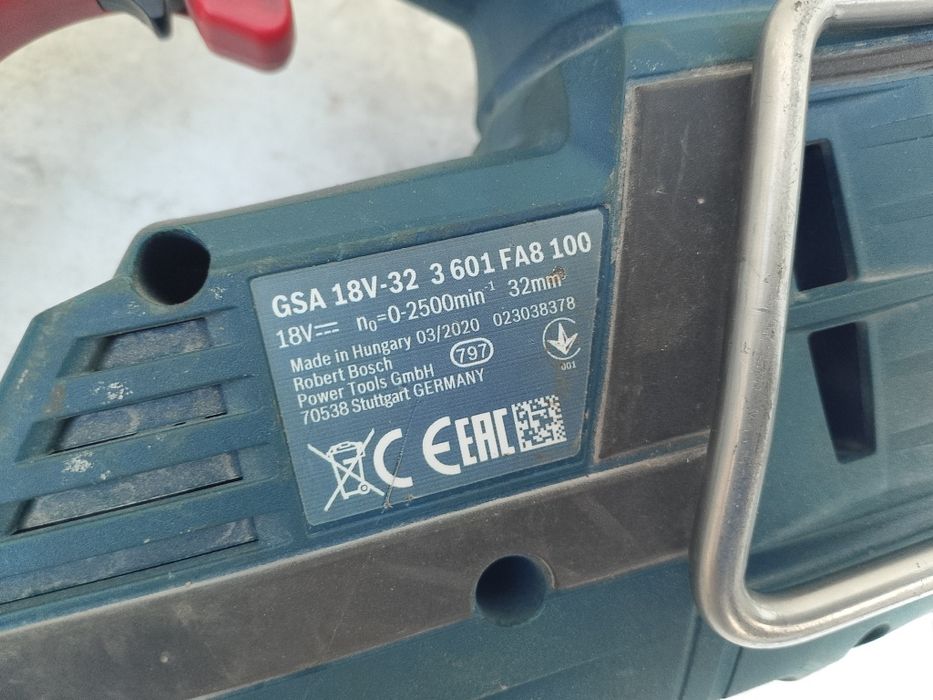 Професионални машини на ток и батерии за ремонт или за части