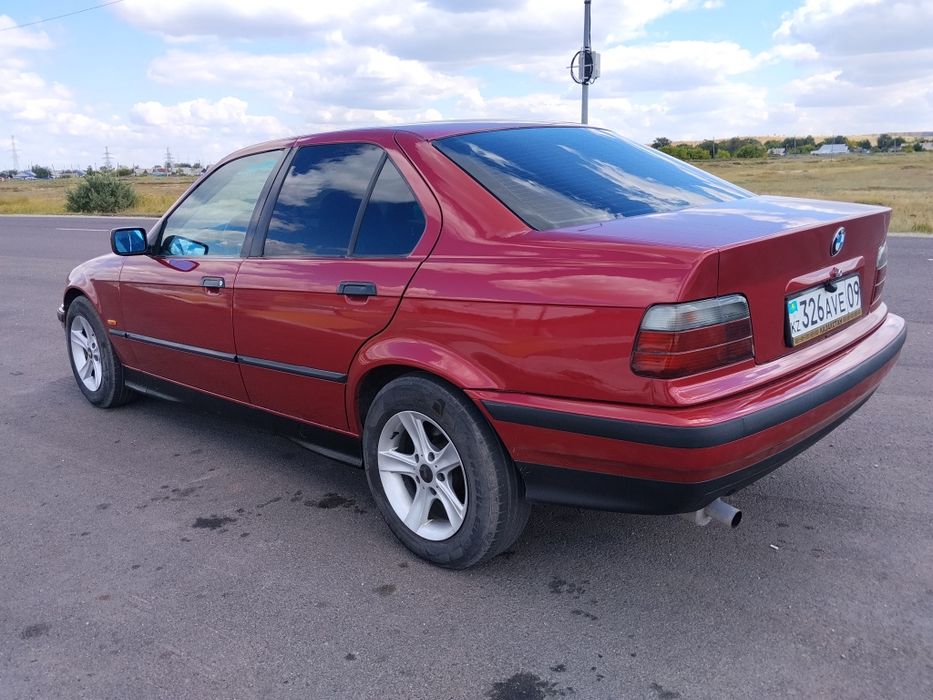Продам BMW 318i автомат