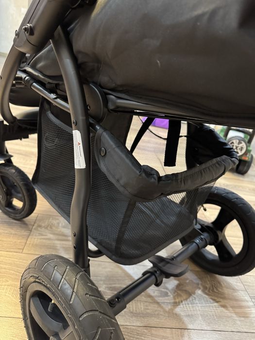 Продам коляску.