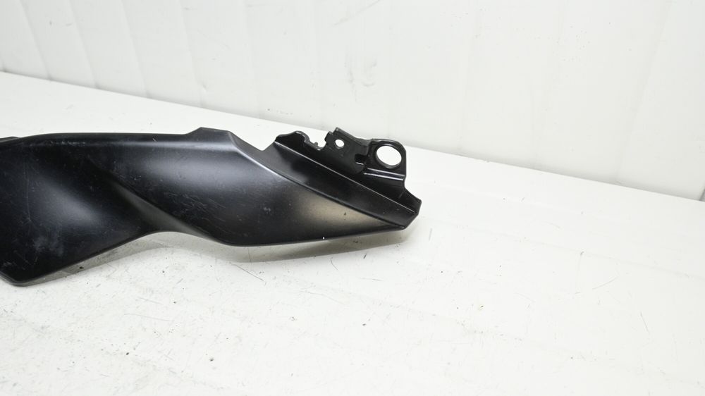 Carena Codita Spate Stanga Yamaha YZF-R125 2023 - 2025