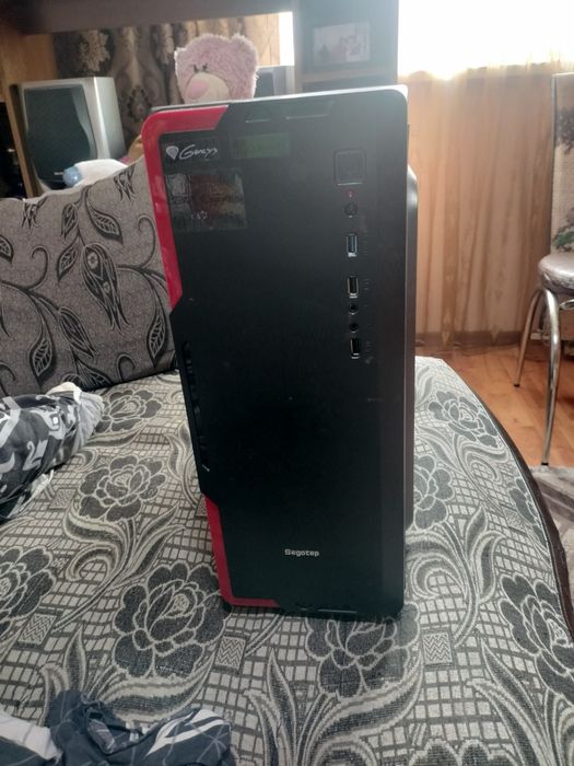 PC Gaming i7 7700k, RX570 4GB, 16GB RAM, 250GB SSD