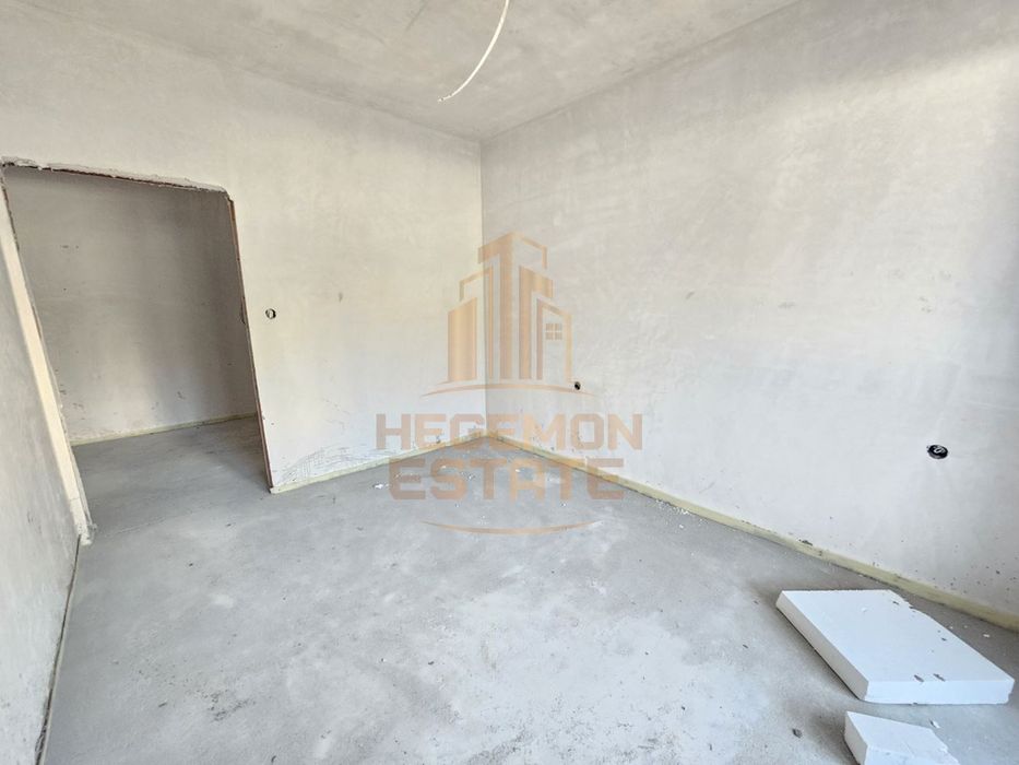 Продава се Двустаен апартамент в Варна, Кайсиева градина - 75 кв.м за 1400 €/кв.м - Снимка #4