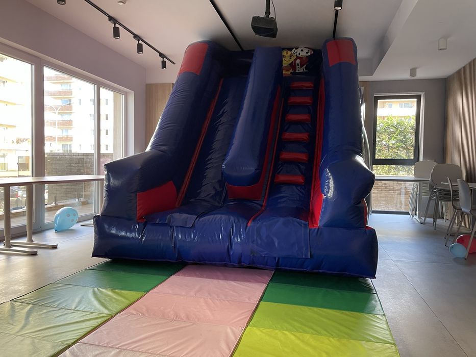 Cununie, Botez, Nunta - Joy Academy ofera locuri de joaca gonflabile