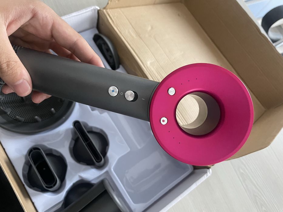Uscător de păr Dyson HD07 Supersonic