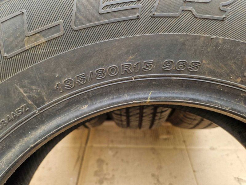 4 Bridgestone R15 195/80
нови летни гуми
DOT0720