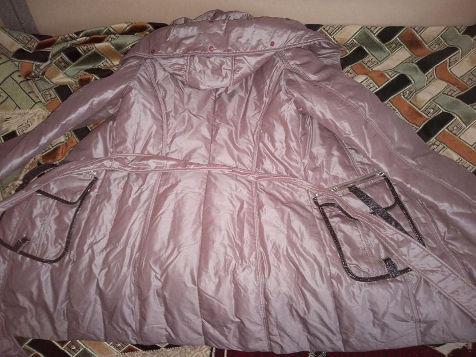 Женская куртка р.44.