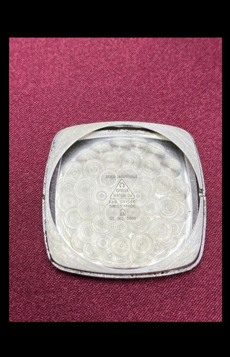 Omega De Vile часовник