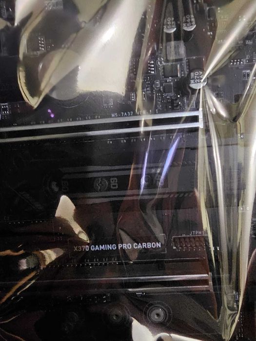 Placa de baza x370 gaming pro carbon
