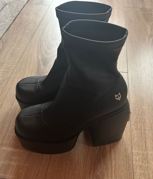 Naked wolfe боти sugar