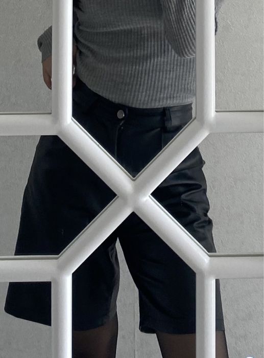 Кожаные шорты