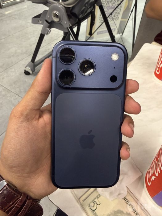 Iphone 17 pro esim 256 blue b/u